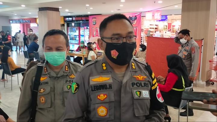 Polda Gelar Vaksinasi COVID-19 di Mall Kartini Bekerjasama Dengan Dinkes Bandar Lampung